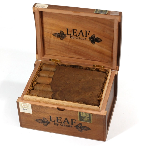 OSCAR VALLADARES LEAF BY OSCAR SUMATRA ROBUSTO BOX OF 20