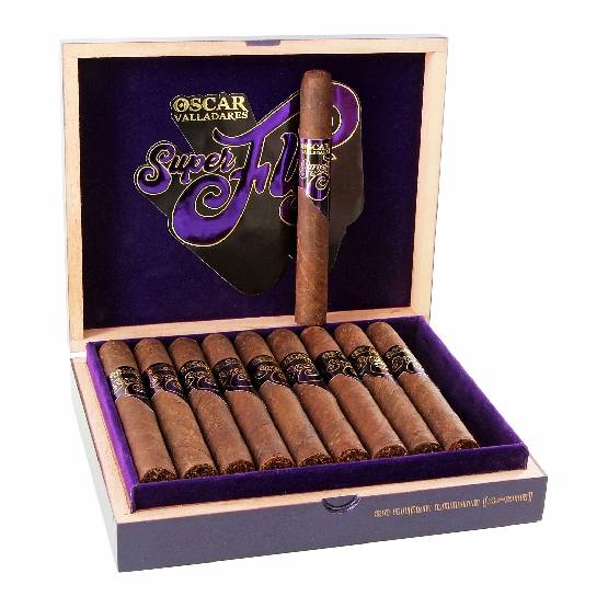 OSCAR VALLADARES SUPERFLY MADURO SUPER TORO BOX OF 20